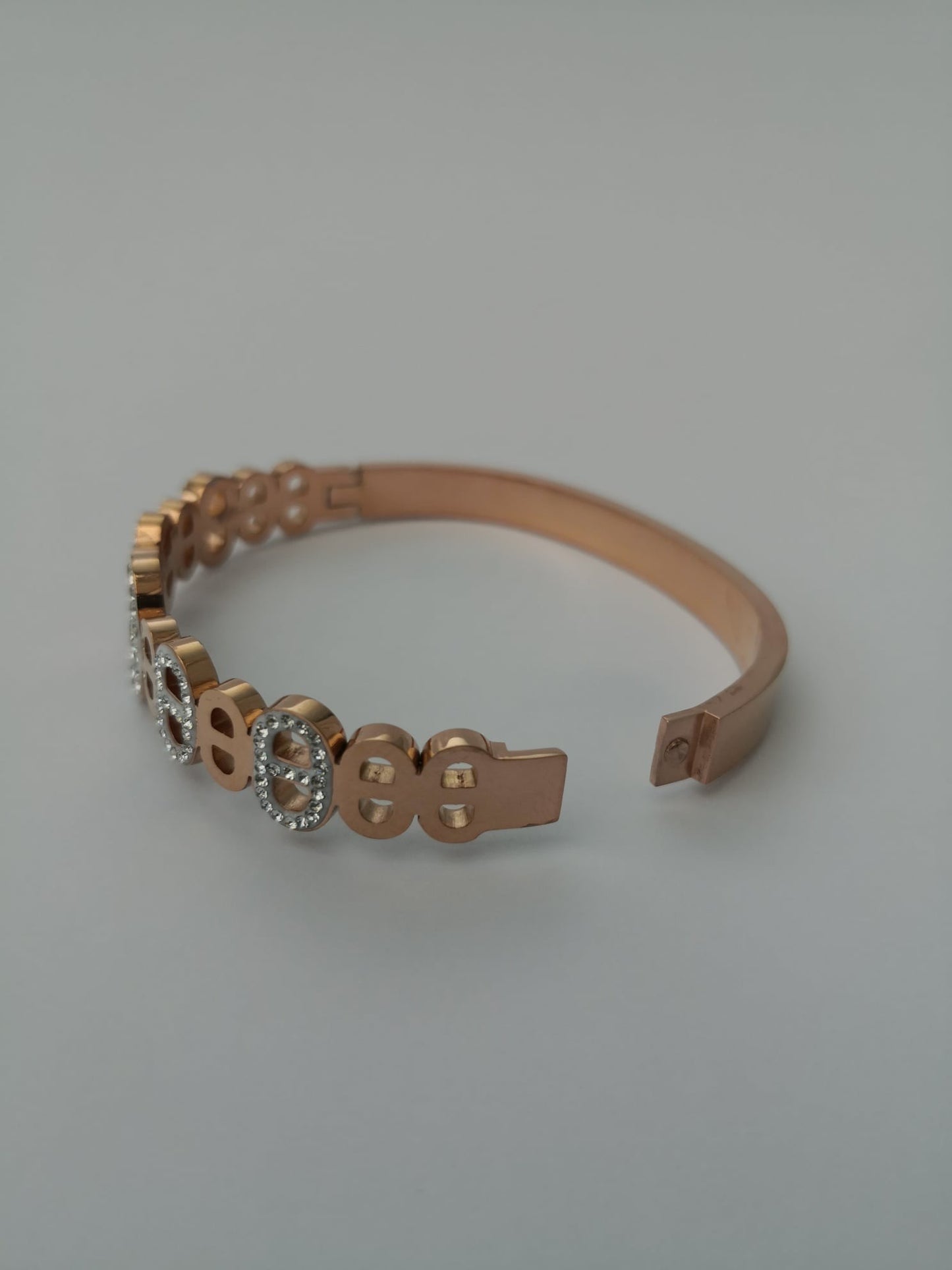 Modern Bronze Bracelet for Women – Stainless Steel, Hypoallergenic, No Tarnish & Durable